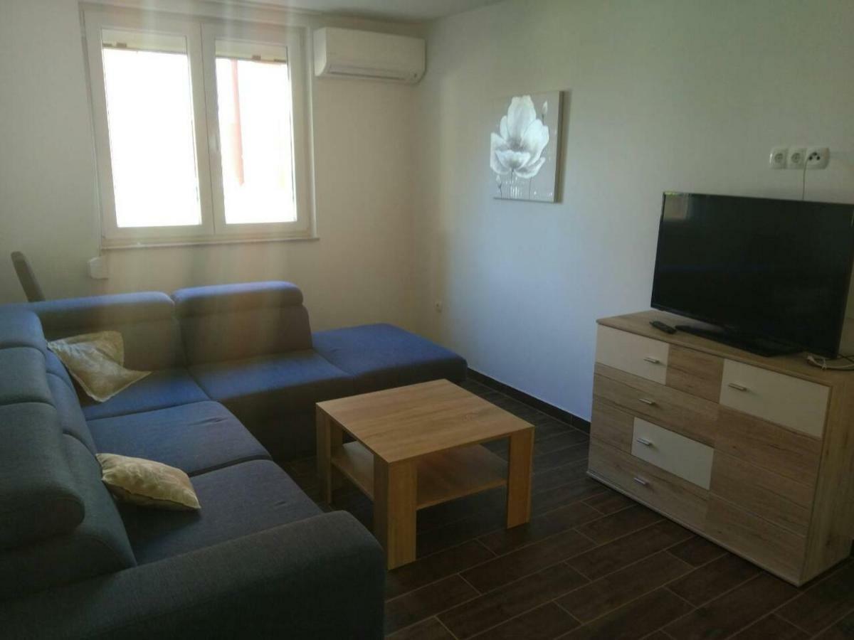 Apartment Luzia Banjole Exterior photo